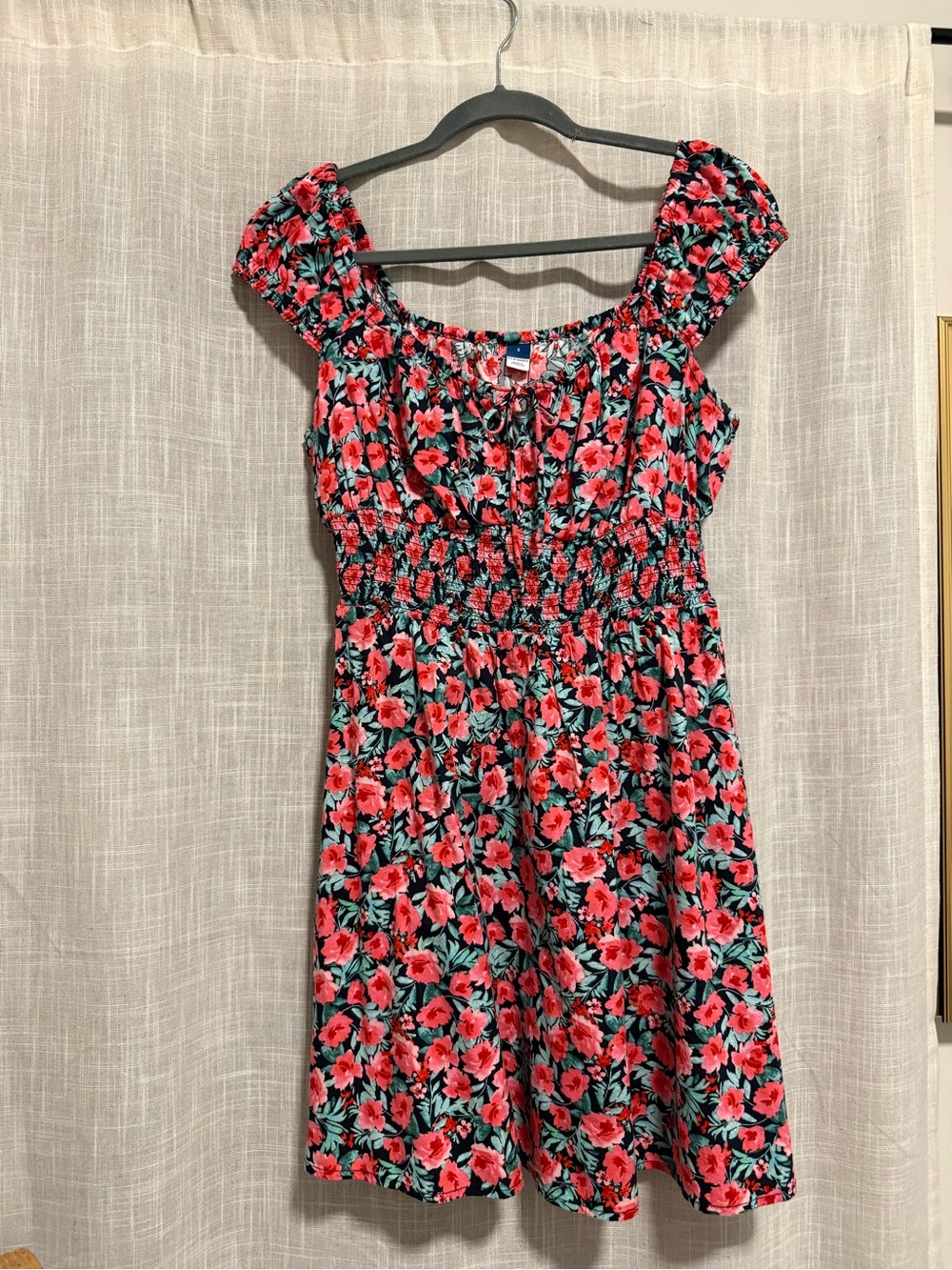 Old Navy Coral & Mint Floral Tie-Neck Top